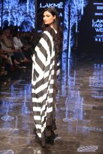 Athiya Shetty walk the ramp for designer Abraham & Thakore at Lakme Fashion Week 2019 on 22nd Aug 2019 (20)_5d5f8d8a4f184.JPG