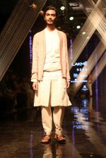 Model walk the ramp at Lakme Fashion Week 2019 Day 2 on 22nd Aug 2019 (101)_5d5f9952d6048.JPG