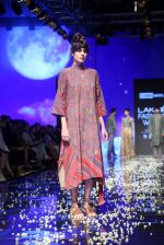 Model walk the ramp at Lakme Fashion Week 2019 Day 2 on 22nd Aug 2019 (169)_5d5f99be33f91.JPG