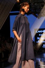 Model walk the ramp at Lakme Fashion Week 2019 Day 2 on 22nd Aug 2019 (58)_5d5f98f580820.JPG