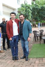 Sunny Deol, Karan Deol on the sets of Dance India Dance at filmcity in goregoan on 22nd Aug 2019