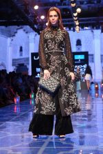 Model walk the ramp for Nachiket Barve on Lakme Fashion Week Day 3 on 23rd Aug 2019 (32)_5d60f4f37ce5c.JPG