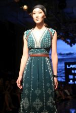 Model walk the ramp for Ritu Kumar at Lakme Fashion Week Day 3 on 23rd Aug 2019 (166)_5d60f41507f2d.JPG