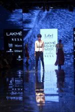 Model walk the ramp for Ritu Kumar at Lakme Fashion Week Day 3 on 23rd Aug 2019 (218)_5d60f499c9817.JPG
