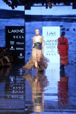 Model walk the ramp for Ritu Kumar at Lakme Fashion Week Day 3 on 23rd Aug 2019 (266)_5d60f53912a72.JPG
