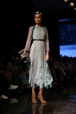 Model walk the ramp for Ritu Kumar at Lakme Fashion Week Day 3 on 23rd Aug 2019 (51)_5d60f30299a12.JPG