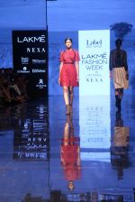 Model walk the ramp for Ritu Kumar at Lakme Fashion Week Day 3 on 23rd Aug 2019 (78)_5d60f33e77ff0.JPG