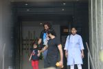 Shahid Kapoor, Mira Rajput & Misha spotted at juhu on 23rd Aug 2019 (2)_5d60f23f67f61.JPG