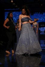 Kangana Ranaut walk the ramp for Disha Patil At lakme fashion week 2019 on 25th Aug 2019 (109)_5d63923c6633c.JPG