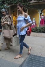 Mira Rajput with her mother & daughter Misha spotted at bandra on 25th Aug 2019 (9)_5d638dfaabaa2.JPG