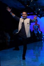 kailash Kher At lakme fashion week 2019 Day 4 on 25th Aug 2019