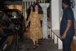 Kareena Kapoor spotted at anil Kapoor's house in juhu on 28th AUg 2019