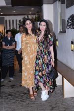 Kareena Kapoor, Karishma Kapoor spotted at anil Kapoor's house in juhu on 28th AUg 2019