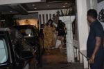 Kareena Kapoor, Karishma Kapoor spotted at anil Kapoor_s house in juhu on 28th AUg 2019 (2)_5d67721d958c2.JPG