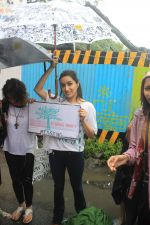 Shraddha Kapoor takes part in protest against the tree cuttings for Metro3 at Aarey in goregaon on 1st Sept 2019 (7)_5d6f6f7e4cd03.JPG