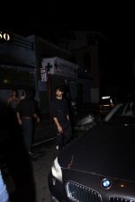 Shahid Kapoor spotted at Bandra on 12th Sept 2019 (33)_5d7b3e077fd38.JPG