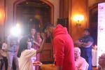 Arjun Kapoor celebrates rose day with cancer patients at Taj Lands End bandra on 24th Sept 2019 (13)_5d8b17468e838.JPG