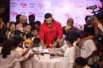 Arjun Kapoor celebrates rose day with cancer patients at Taj Lands End bandra on 24th Sept 2019 (30)_5d8b17755dfb8.JPG