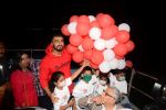 Arjun Kapoor celebrates rose day with cancer patients at Taj Lands End bandra on 24th Sept 2019 (38)_5d8b178c48b54.JPG