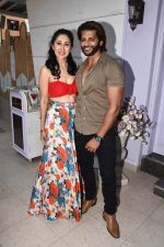 Karanvir Bohra with Teejay Sidhu to celebrate Mother�s Day 2023 in style this year on 10th May 2023_645ccf867b438.jpg