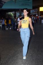 Ananya Panday in a Yellow tank top and blue jeans on 23rd May 2023 (1)_646e18dd13bf3.jpg
