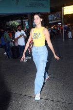 Ananya Panday in a Yellow tank top and blue jeans on 23rd May 2023 (23)_646e18d573437.jpg