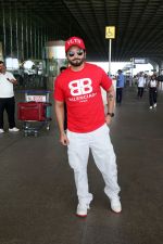 Dheeraj Dhoopar wearing VLTN Cap Balenciaga Paris T-Shirt White Pants and Shoes with red sole on 24 May 2023 (3)_646e43244247a.jpg