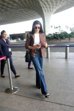 Jacqueline Fernandez at the airport on 20th May 2023 (17)_646dd96e13beb.jpg