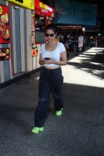 Sonia Balani dressed in a white top black jeans and green shoes on 23rd May 2023 (15)_646e1ac829430.jpg