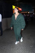 Tamanna Bhatia in green at Airport on 23 May 2023 (17)_646ded81947f7.jpg