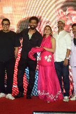 Dinesh Vijan,Sachin, Jigar. Laxman Utekar, Vicky Kaushal and Sara Ali Khan launch song Tere Vaaste from movie Zara Hatke Zara Bachke on 24 May 2023 (26) (1)_646ede2f597f6.jpg
