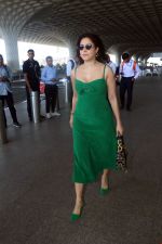 Nushrratt Bharuccha in shoulderless green dress with a tie knot wearing dark shades (17)_646f49555b7e7.jpg