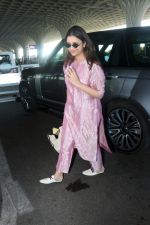 Parineeti Chopra wearing a bright pink dress white shoes sunglasses Burberry Horseferry Print Canvas leather handbag (2)_646f6d3033583.jpg