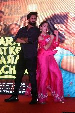 Vicky Kaushal and Sara Ali Khan launch song Tere Vaaste from movie Zara Hatke Zara Bachke on 24 May 2023 (9)_646ee5d949b1b.jpg