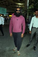 Dhanush wearing pink hoodie and sweat pant (11)_647444b6b22bb.jpg