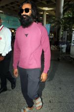 Dhanush wearing pink hoodie and sweat pant (2)_647444a795fc1.jpg