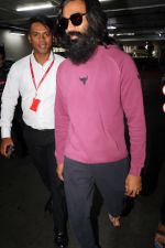 Dhanush wearing pink hoodie and sweat pant (9)_647444718154d.jpg