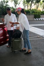 Kubbra Sait in white shirt jeans pant, pink cap wearing Aldo Valenaclya chain loafers in black patent (10)_64787010c5d61.jpg