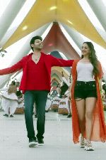 Kartik Aaryan and Kiara Advani SatyaPrem Ki Katha Movie Stills (1)_6479a260978d0.jpg