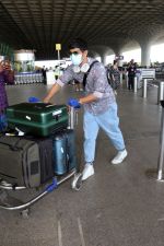 Siddharth Suryanarayan masked up sunglasses headphones wearing Golden Goose Suede Sneakers, Nicobar Full Sleeve Shirt and blue jeans (2)_64797efb098fb.jpg