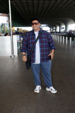 Kiku Sharda wearing Gucci Rhyton Leather Sneakers (4)_647acc1f2e283.jpg