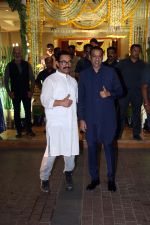 Aamir Khan and the groom at Madhu Mantena and Ira Trivedi wedding ceremony on 11 Jun 2023 (1)_6486fec983a7d.jpg