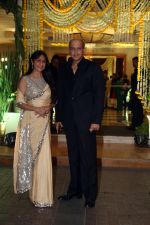 Ashutosh Gowariker with wife Sunita Gowariker at Madhu Mantena and Ira Trivedi wedding ceremony on 11 Jun 2023 (1)_6486fef9be96d.jpg