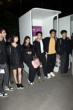 Khushi Kapoor, Suhana Khan with The Archies cast team on 13 Jun 2023 at the airport departure (4)_6487dfbda831b.jpg