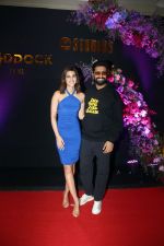 Kriti Sanon and Vicky Kaushal at The Success Party of Film Zara Hatke Zara Bachke on 12 Jun 2023 (1)_6487e941163d6.jpg