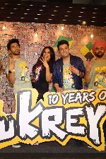 Richa Chadha, Ali Fazal, Pulkit Samrat, Varun Sharma, Manjot Singh at 10 year celebration of Fukrey at Fun Republic Mall on 13 Jun 2023 (2)_64888a1c6d41e.jpg