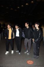 The Archies cast team on 13 Jun 2023 at the airport departure (3)_6487dfb3d8f08.jpg