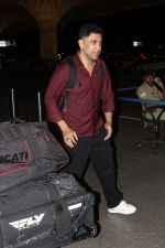 Amit Sadh spotted at the airport on 14 Jun 2023 (2)_648a87f221e4b.jpg
