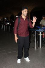 Amit Sadh spotted at the airport on 14 Jun 2023 (5)_648a87f6c9fef.jpg
