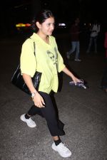 Anjali Arora dressed in yellow top and black pant at airport on 15 Jun 2023 (13)_648b48b096f21.jpg